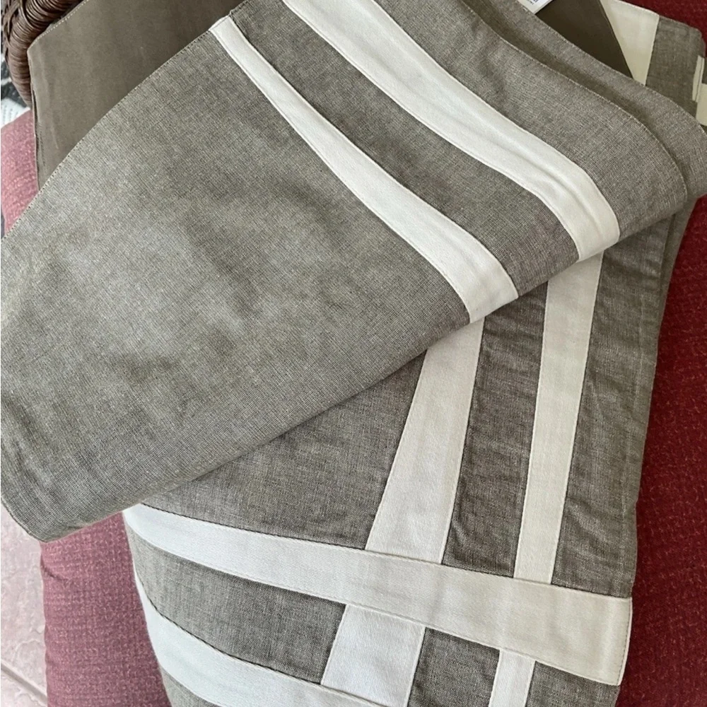 Crate & Barrel Placemats Tyler 14 in x 19 in SET of 7 Brown Cream Abstract NWOT